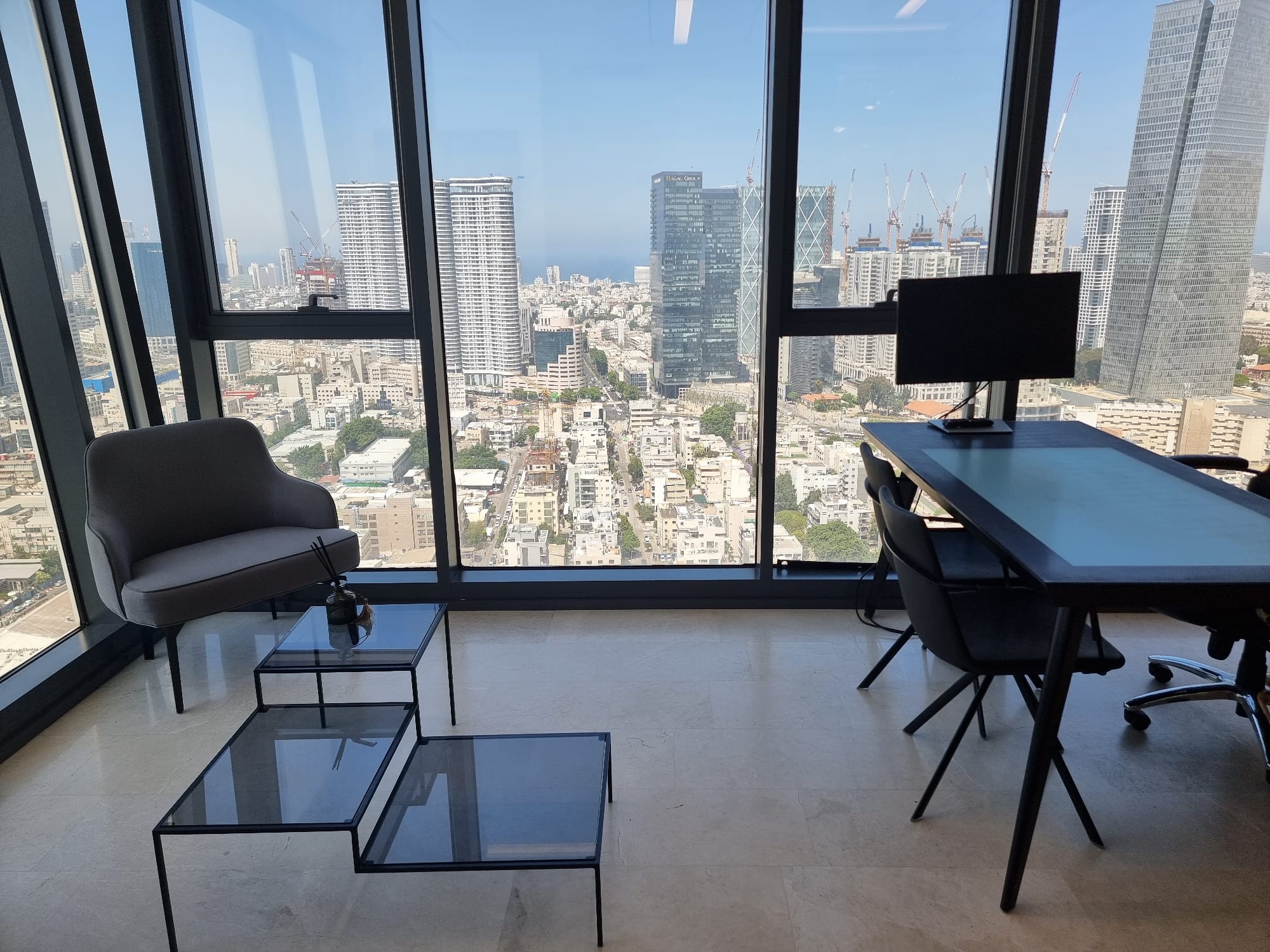 משרד 17 7